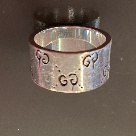 Gucci Men’s Ring Logo & Skull - Picture 3 of 5